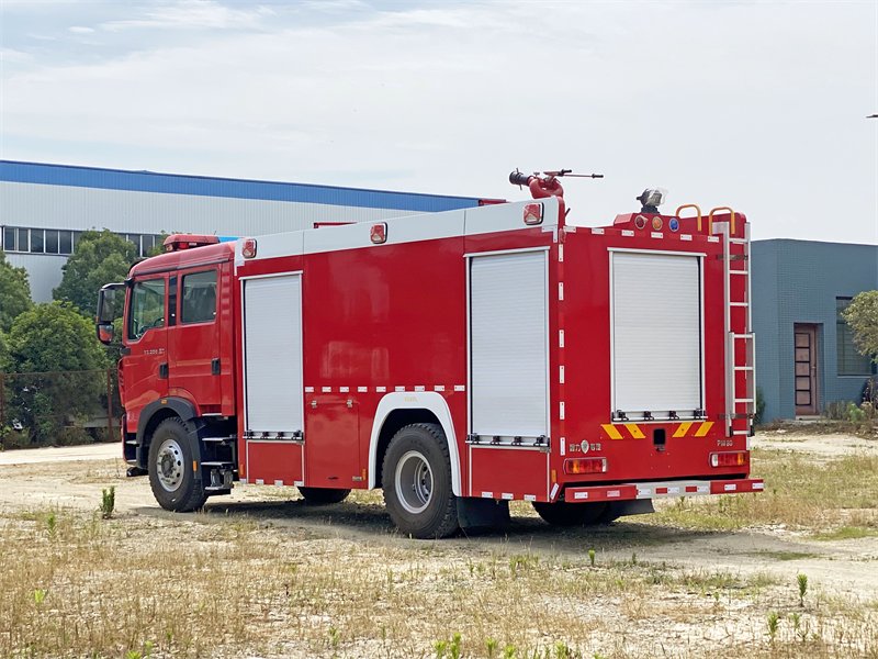城市逆行者：消防车全景科普指南